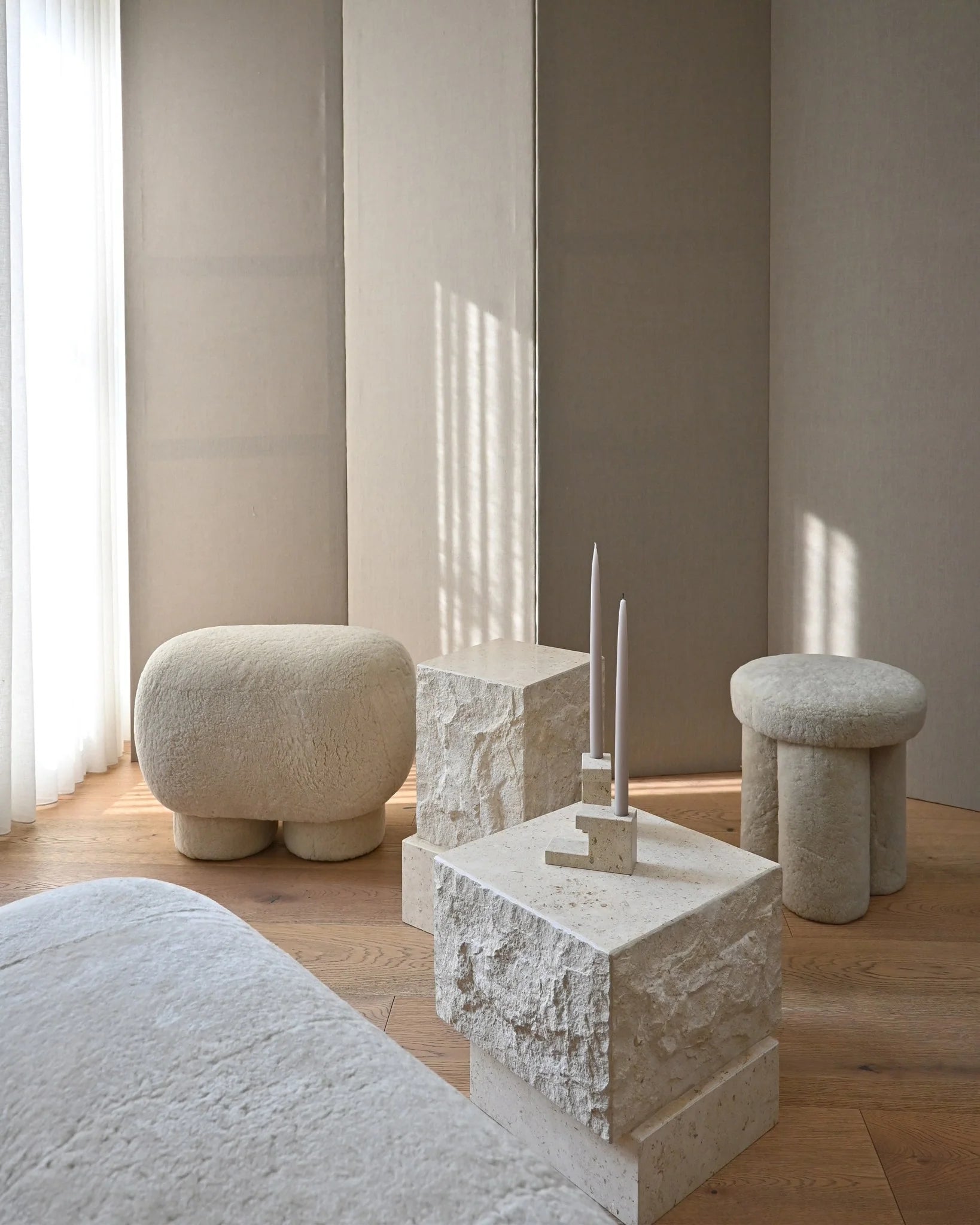 Big Foot Stool - Sandshell (Sheepskin) – 101 COPENHAGEN