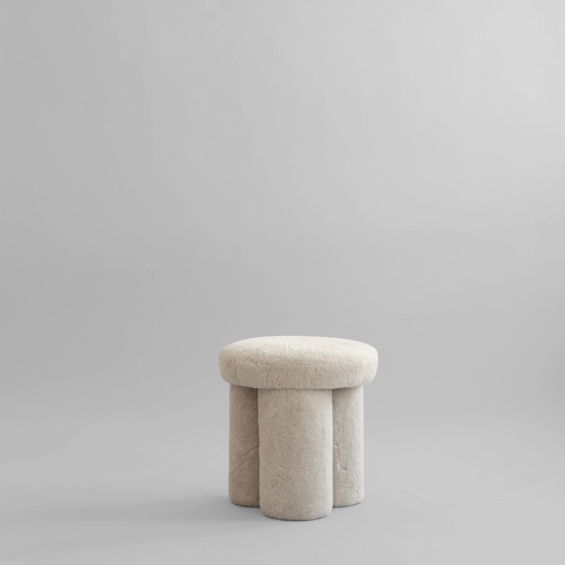 Big Foot Stool - Sandshell (Sheepskin) – 101 COPENHAGEN
